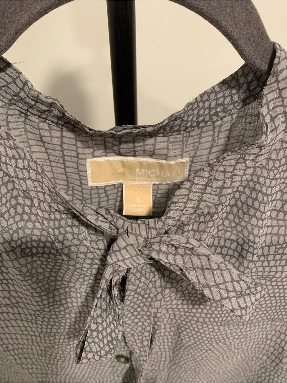 MK Gray Patterned Tie-Neck Blouse -GB019